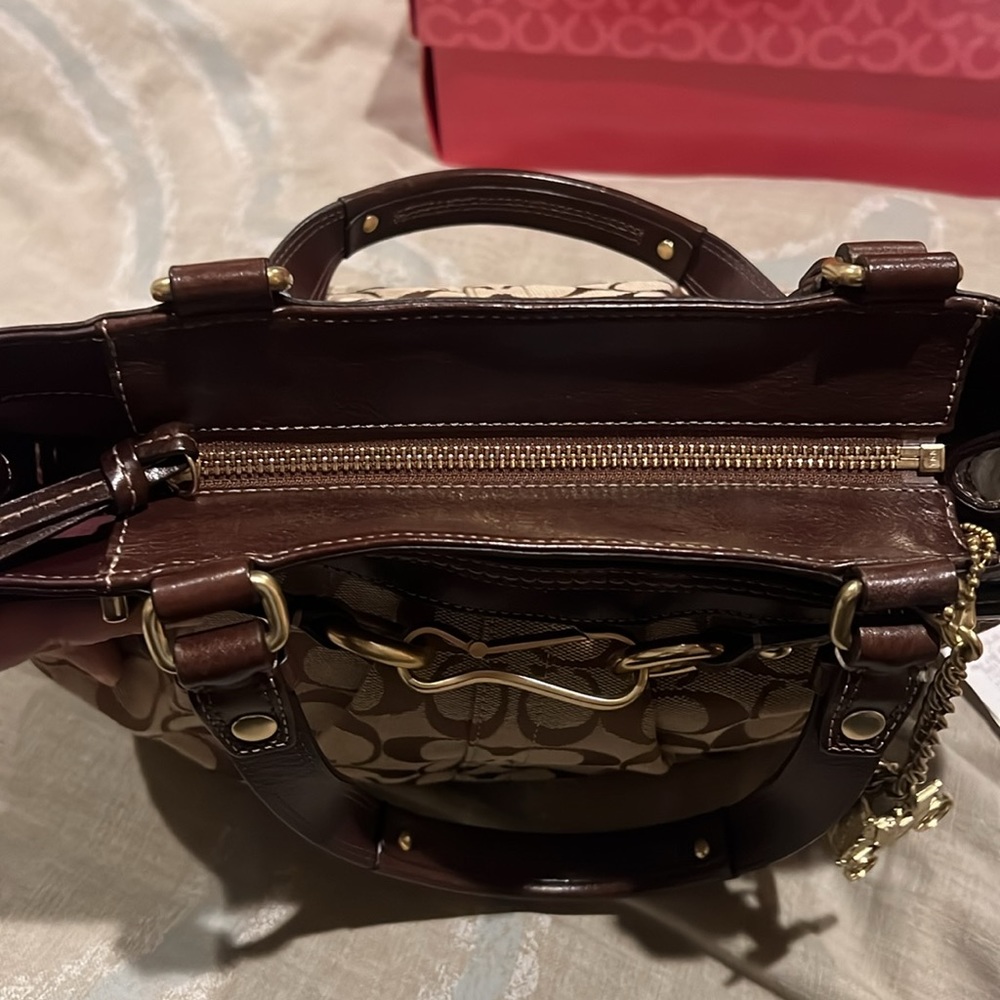 Coach Hampton Tote - Picture 4 of 8